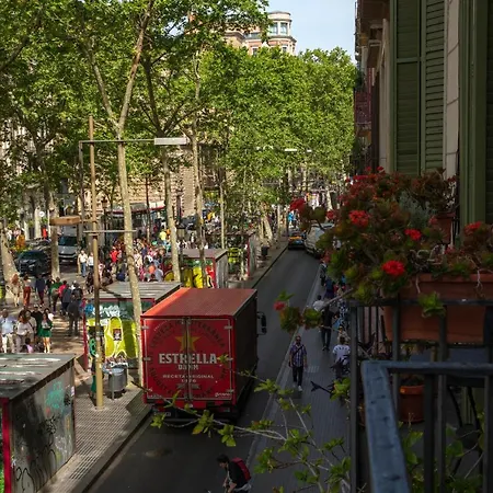 Standbyme Ramblas Guest house