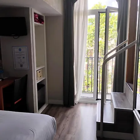 Standbyme Ramblas Guest house