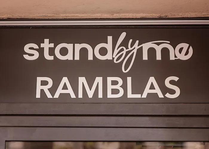 Standbyme Ramblas 招待所 2*